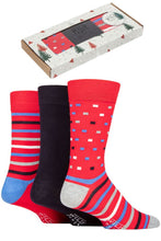 Load image into Gallery viewer, Mens 3 Pair SOCKSHOP Wildfeet Gift Boxed Bamboo Socks