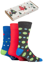 Load image into Gallery viewer, Mens 3 Pair SOCKSHOP Wildfeet Tree Gift Boxed Bamboo Socks