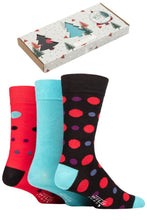 Load image into Gallery viewer, Mens 3 Pair SOCKSHOP Wildfeet Tree Gift Boxed Bamboo Socks
